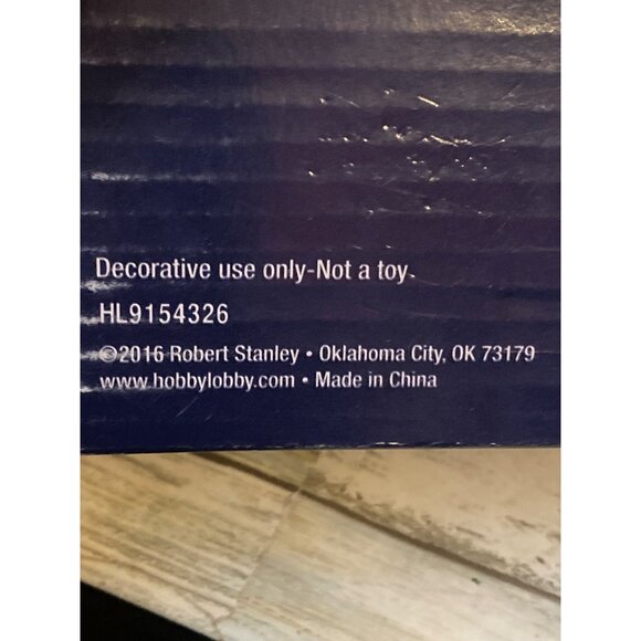 Robert Stanley “The Promise of Christmas” Nativity Set – 11-Piece 2016 in Box - Picture 10 of 12